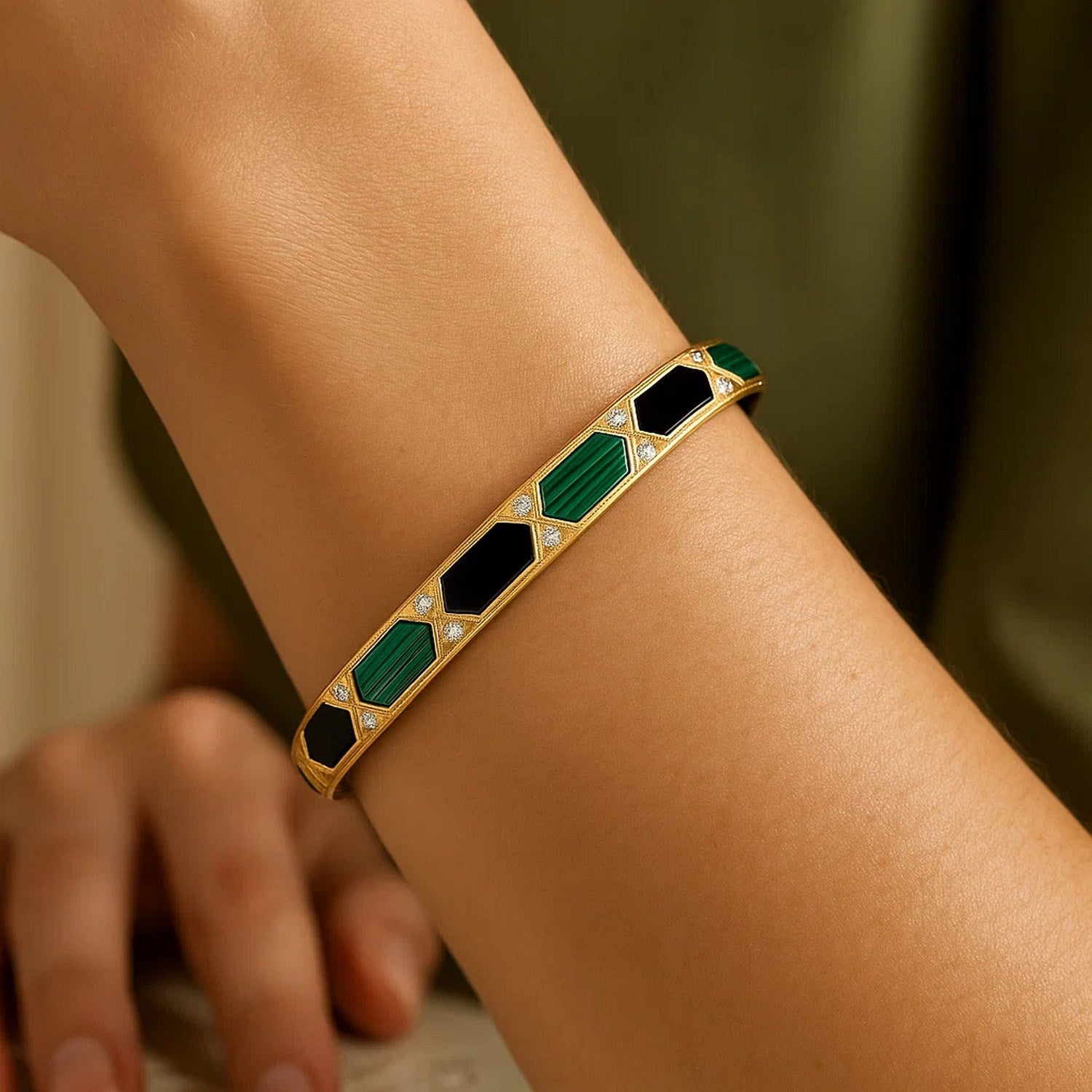 14K Yellow Gold Black And Green Art Deco Hexagon Bangle (6.00 mm) - Close-Up | BIJOLINA