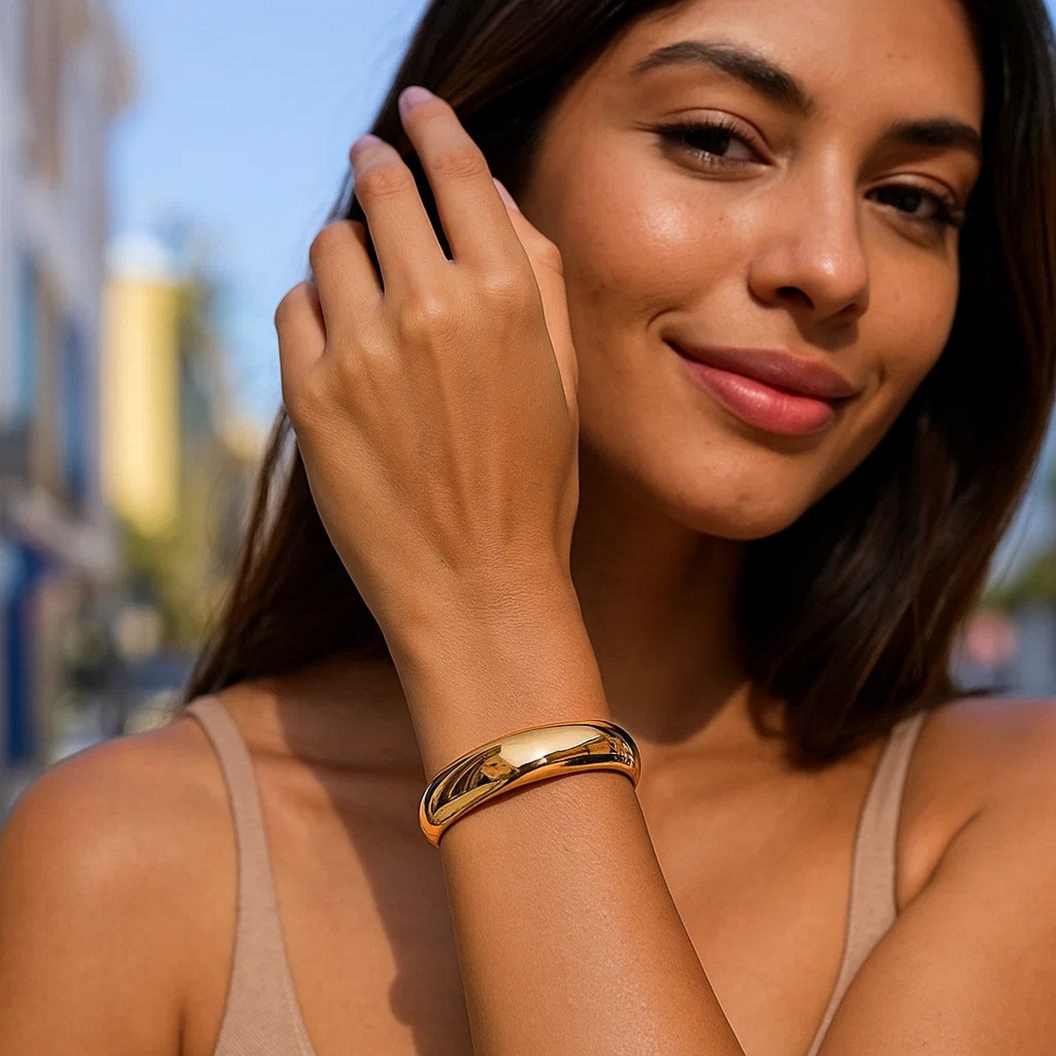 Classic Bangle in 14k Yellow Gold (13.50 mm) - Side View | BIJOLINA