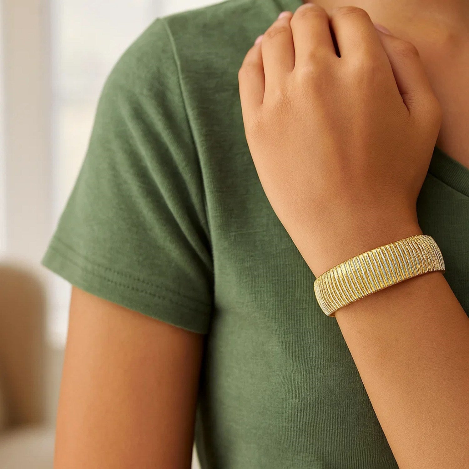 14K Yellow Gold Bold Diamante Flex Bracelet